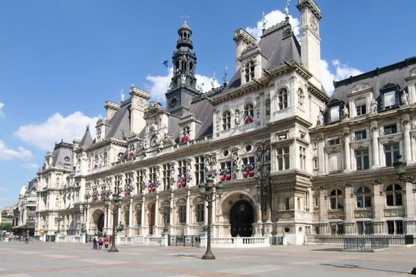 L'Hôtel de Ville de Paris.