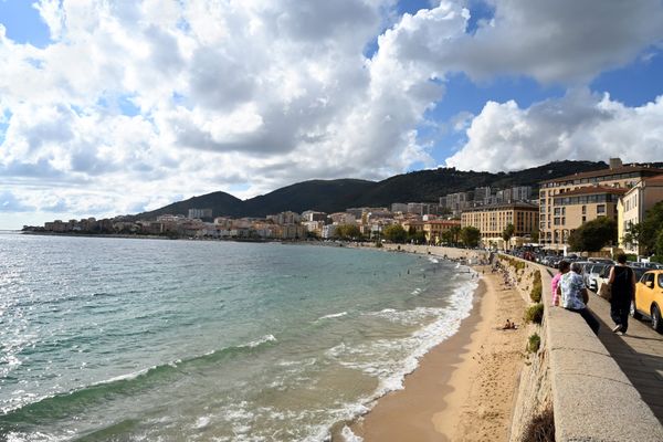 Plage du centre-ville d'Ajaccio