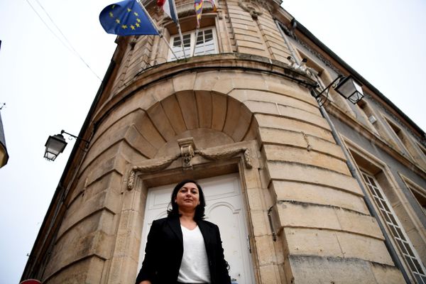 Jamilah Habsaoui, maire divers gauche d'Avallon depuis 2021
