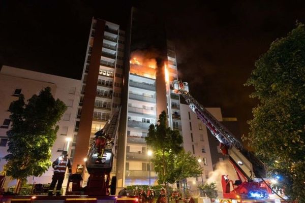 L’incendie a eu lieu au 5, avenue Gabriel Péri à Gennevilliers.