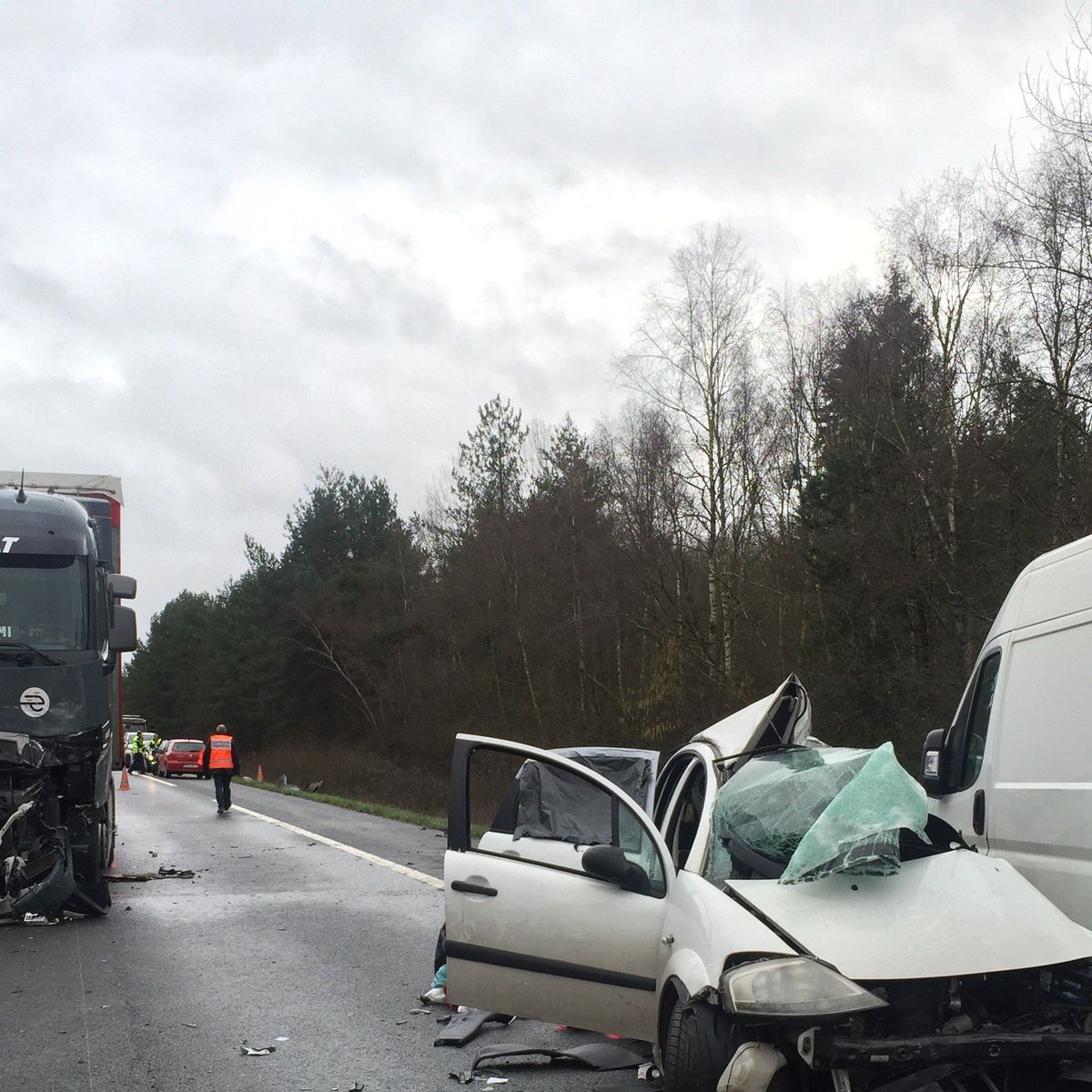 Loir Et Cher Et Sud Loiret A71 Coupee Dans Le Sens Nord Sud 3 Morts Et 1 Blesse Grave