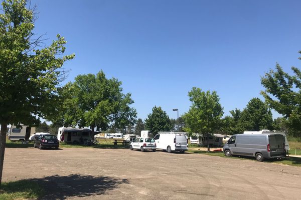 Une trentaine de caravanes des gens du voyage installée à Auxerre, près d'un bureau de vote