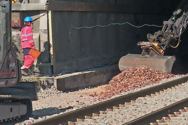 Travaux SNCF sur les voies de chemin de fer en Normandie (Archives)