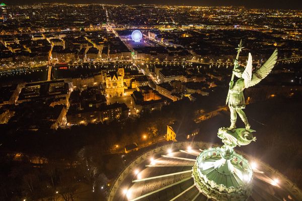 Au fil des siècles, Notre Dame a aussi traversé la peste et le choléra. 