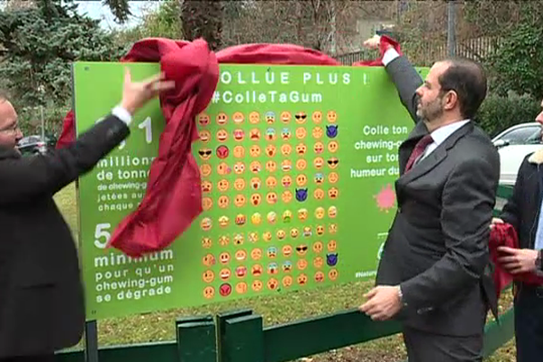 Sur ce tableau, le public est invité à coller son chewing-gum en fonction de son humeur