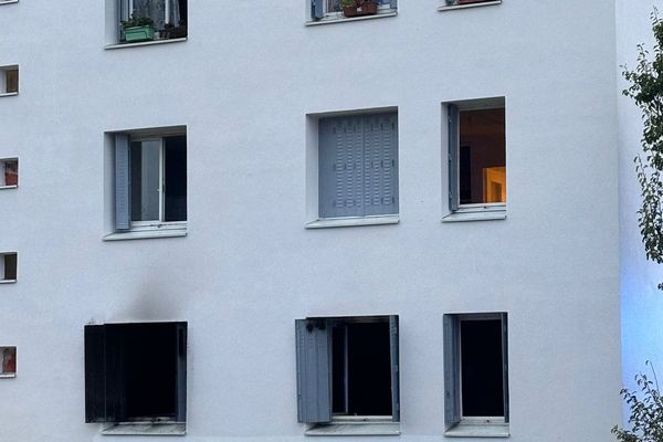 Un incendie s'est déclaré dans un immeuble à Troyes, ne faisant aucune victime.