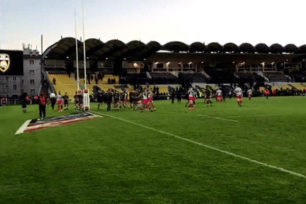 Toulon signe une belle victoire à La Rochelle.
