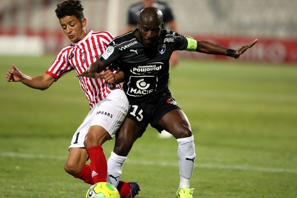 Les Chamois Niortais se sont inclinés face à Ajaccio, 3 à 1.