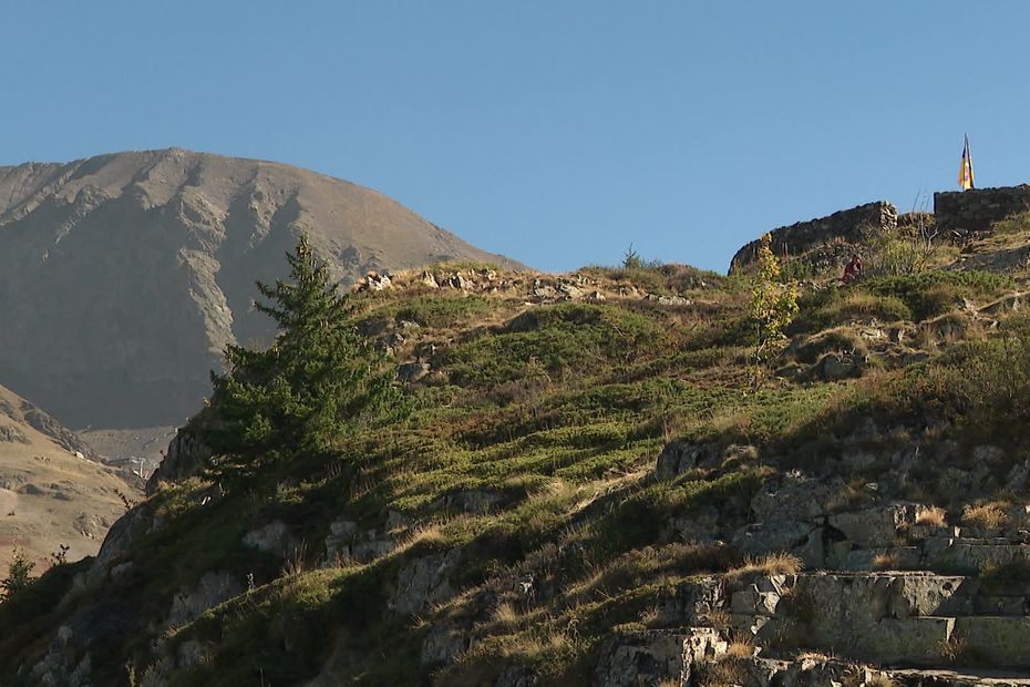 immersing yourself in the forgotten history of the silver miners of Brandes, a site classified as a historical monument in Oisans