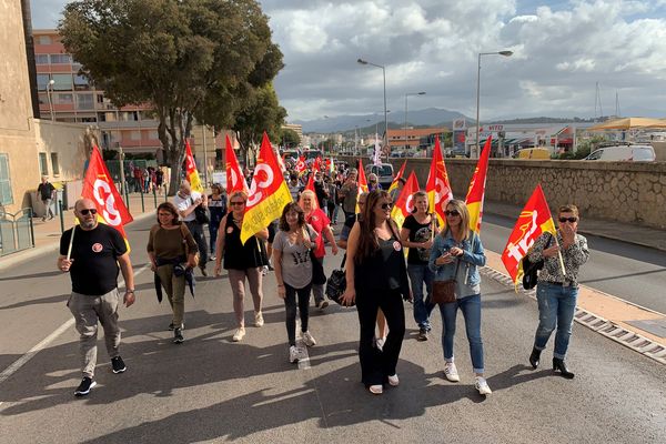 À Ajaccio, entre 150 et 200 personnes ont manifesté à Ajaccio ce mardi 5 octobre. 