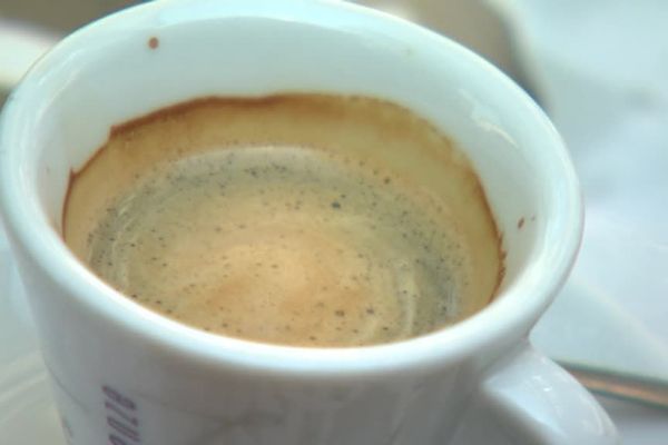 Les français sont de plus en plus "accro" au café.