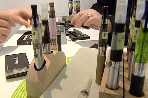 A Rouen, quatre boutiques commercialisant des cigarettes électroniques, ont ouvert leurs portes.