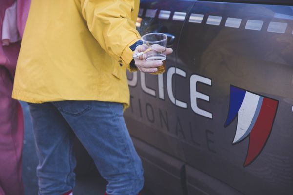 Les personnes en état d'ivresse publique manifeste prises en charge par la police municipale et qui dégradent le véhicule de police pourront désormais être facturées 100 euros par la ville de Soissons.