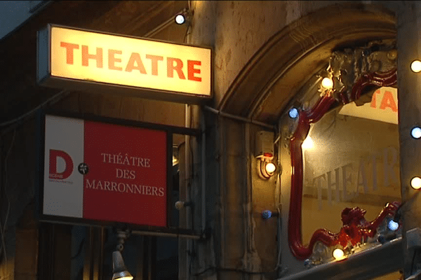 Roger Planchon ouvre le  théâtre de la Comédie au 3 bis de la rue des Marronniers