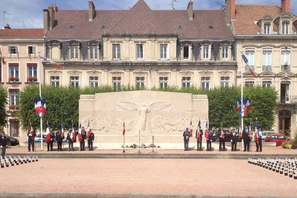 Un hommage a été rendu mardi 2 août 2016 au 56e Régiment d’infanterie de Chalon-sur-Saône qui participa à la bataille de Verdun, pendant la Première Guerre mondiale. 