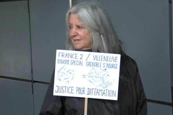 Habitante de la Villeneuve à l'audience du 15 mai 2014 au Tribunal de Grenoble. 