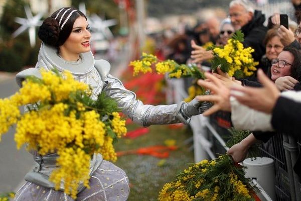 Prochaine bataille de fleur, sur la promenade des Anglais:samedi 23 février  