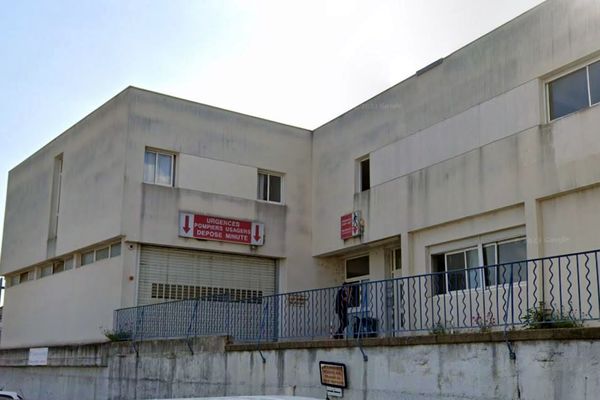 Bagnols-sur-Cèze (Gard) - le service des urgences du centre hospitalier - archives.