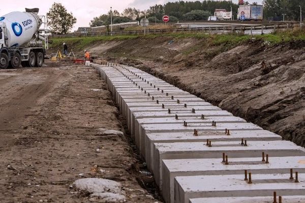 Les fondations du nouveau mur de Calais