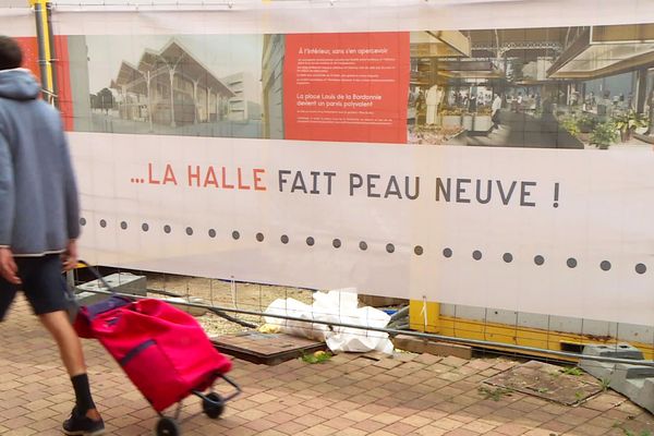 La halle fait peau neuve, mais la mue tarde, et la colère monte au nez de Bergerac