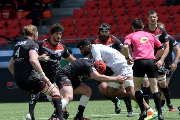 Oyonnax s'est qualifié pour les demi-finales de ProD2 de rugby après sa victoire
dans son stade Charles-Mathon