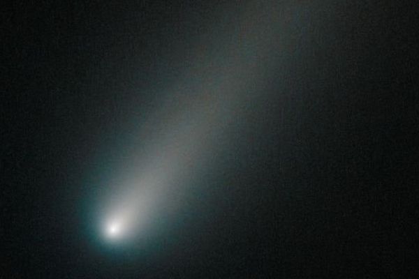 La comète Ison photographiée par le télescope Hubble le 9 octobre 2013.