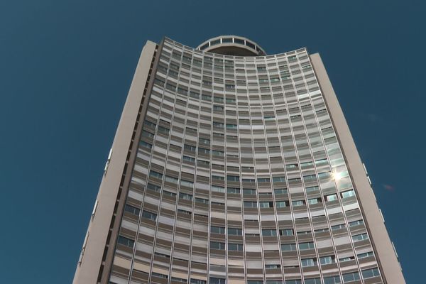 La tour de l'Europe à Mulhouse, inaugurée en 1973, est le plus haut bâtiment d'habitation d'Alsace.