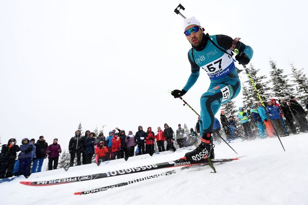 Martin Fourcade a confirmé dimanche sa montée en puissance à une semaine de l'ouverture de la Coupe du monde de biathlon.