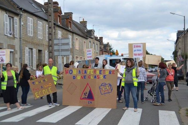 Les parents sont mobilisés depuis plusieurs mois pour obtenir le maintien d'une 6ème classe dans leur village.