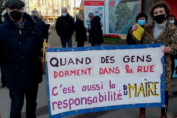 Les bénévoles du collectif ont déjà interpellé la mairie sur les situations de grande précarité dans leur ville