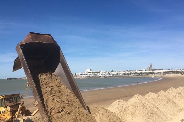 Le chantier de remise en état de la plage de la Grande Conche à Royan