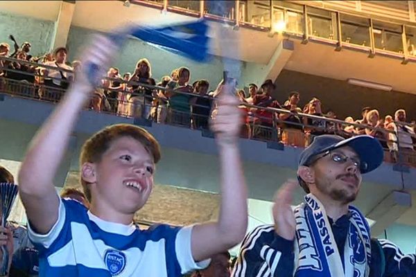 1400 supporters ont suivi le match Lorient-Estac sur un écran géant au Stade de l’Aube.