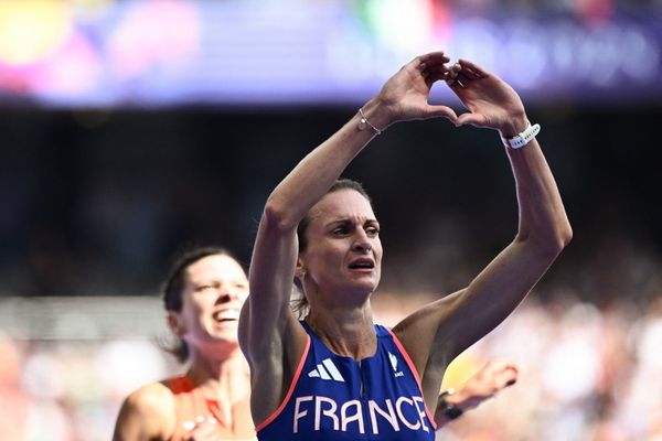 Alice Finot le 4 aout 2024 au stade de France pour les Jo de Paris