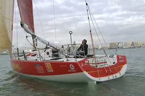 Le bateau de Xavier Macaire au large de la Grande-Motte