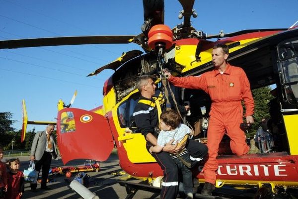 L'hélicoptère Dragon 17 de la sécurité civile est intervenu sur l'accident d'Ecoyeux.