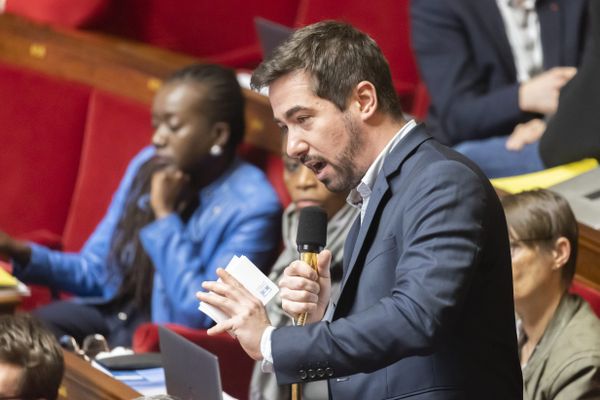 Andy Kerbrat, candidat du Npuveau front populaire, seul député réelu dès le 1ᵉʳ tour des Législatives en Pays de la Loire