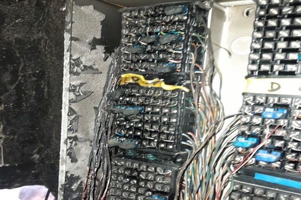 Montpellier -  600 foyers du centre-ville privés d'Internet et de téléphone fixe à cause d'un incendie volontaire ayant détruit une armoire de répartition - 14 avril 2022.