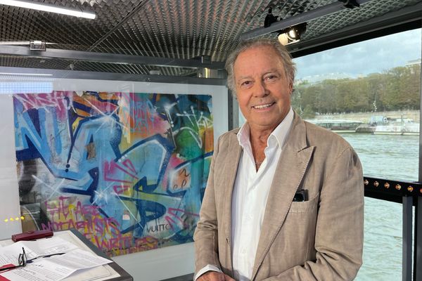 Michel Leeb est l'invité de Boulevard de la Seine pour la pièce "Parle-moi d'amour"