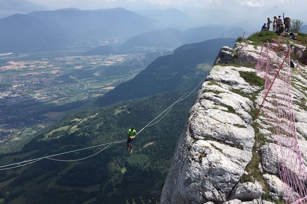 Isère : Lans-en-Vercors accueille le plus grand rassemblement européen de highline