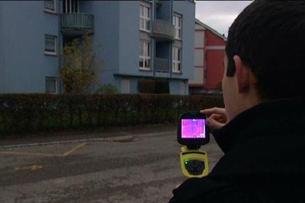 Le pertes de chaleurs d'un bâtiment de Brumath mesurées à l'aide d'une caméra thermique