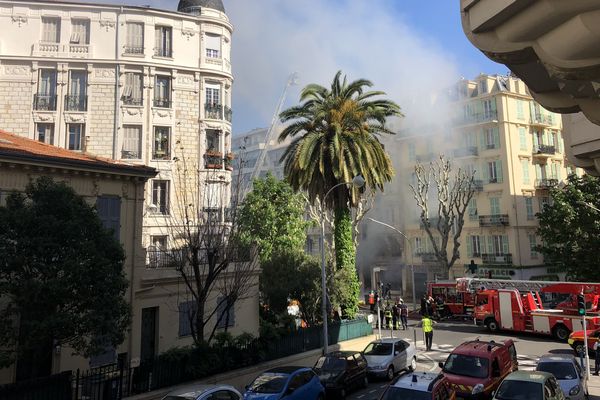 Le quartier est bouclé, avec un périmètre de sécurité.