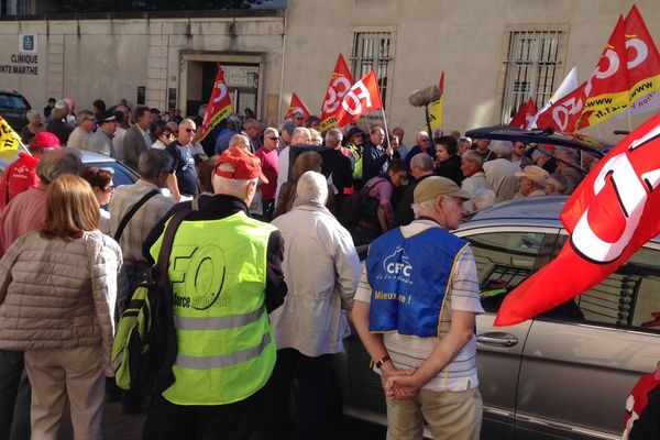 Des retraités manifestent rue de la Préfecture à Dijon le 29 septembre 2016