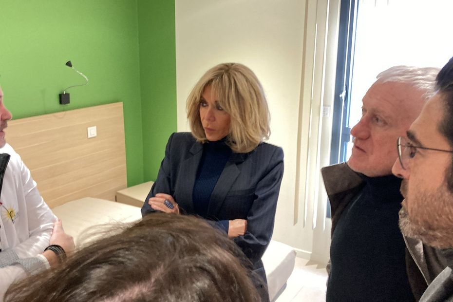 EN IMAGES. Opération Pièces Jaunes : Brigitte Macron Et Didier ...