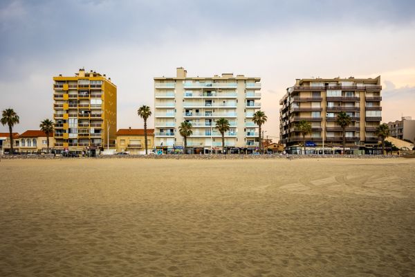 Canet-en-Roussillon, dans les Pyrénées-Orientales, applique une majoration de 50 % sur la taxe d'habitation des résidences secondaires.