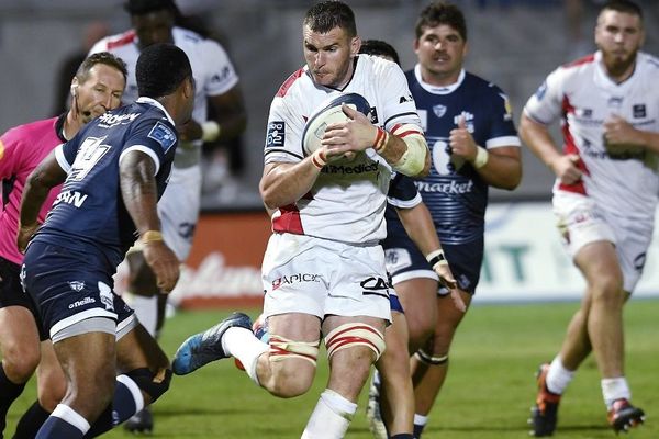 Colomiers, en bleu, s'est incliné à domicile d'un point face à Oyonnax