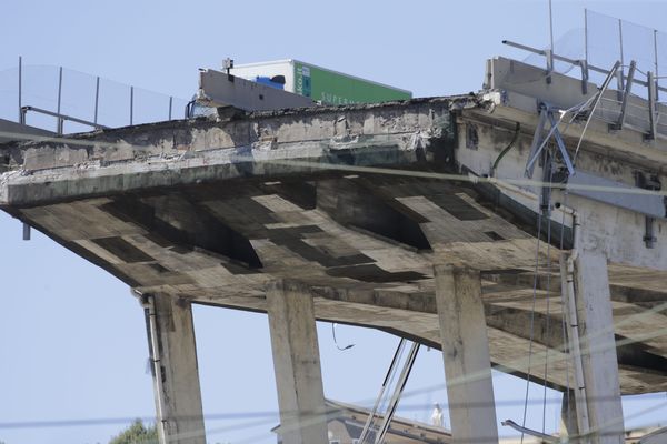 Le pont Morandi, à Gênes, en Italie.