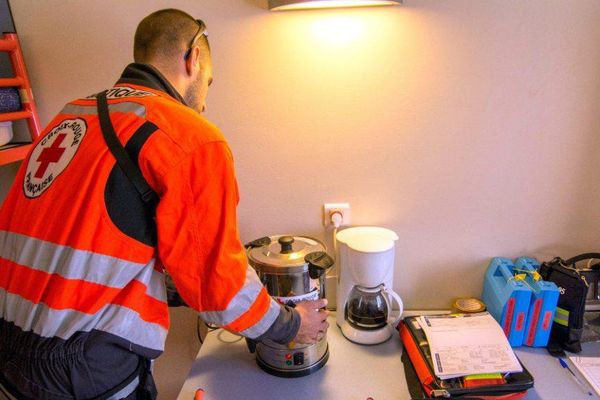 La Croix-Rouge française auprès des réfugiés, à Cergy-Pontoise.