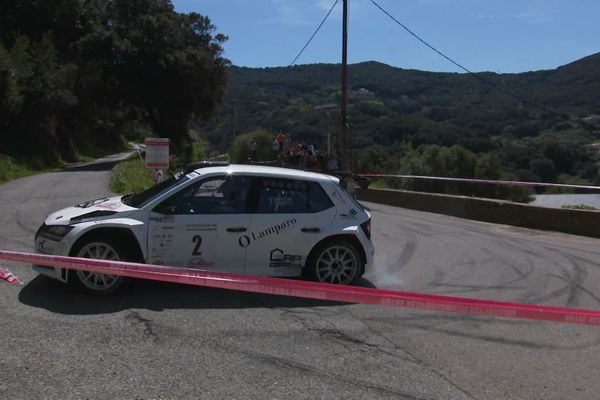 La Skoda Fabia Rally 2 de Guillaume Santini.