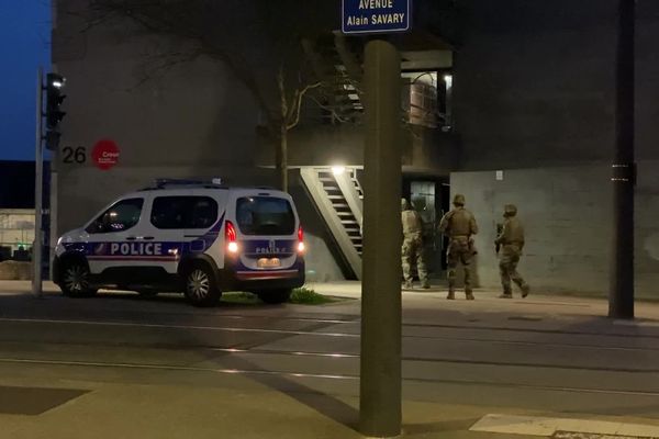 Des opérations de police ont notamment eu lieu hier soir dans le quartier des universités.