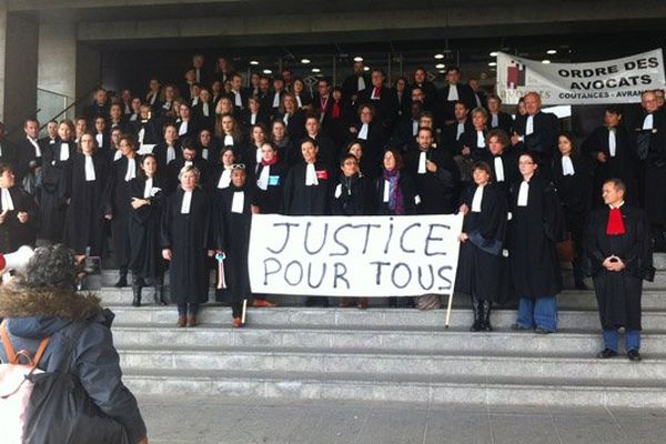 Les avocats du barreau de Caen ont décidé ce mercredi de poursuivre leur mouvement de grève